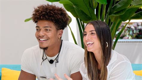how much do you get paid on love island usa